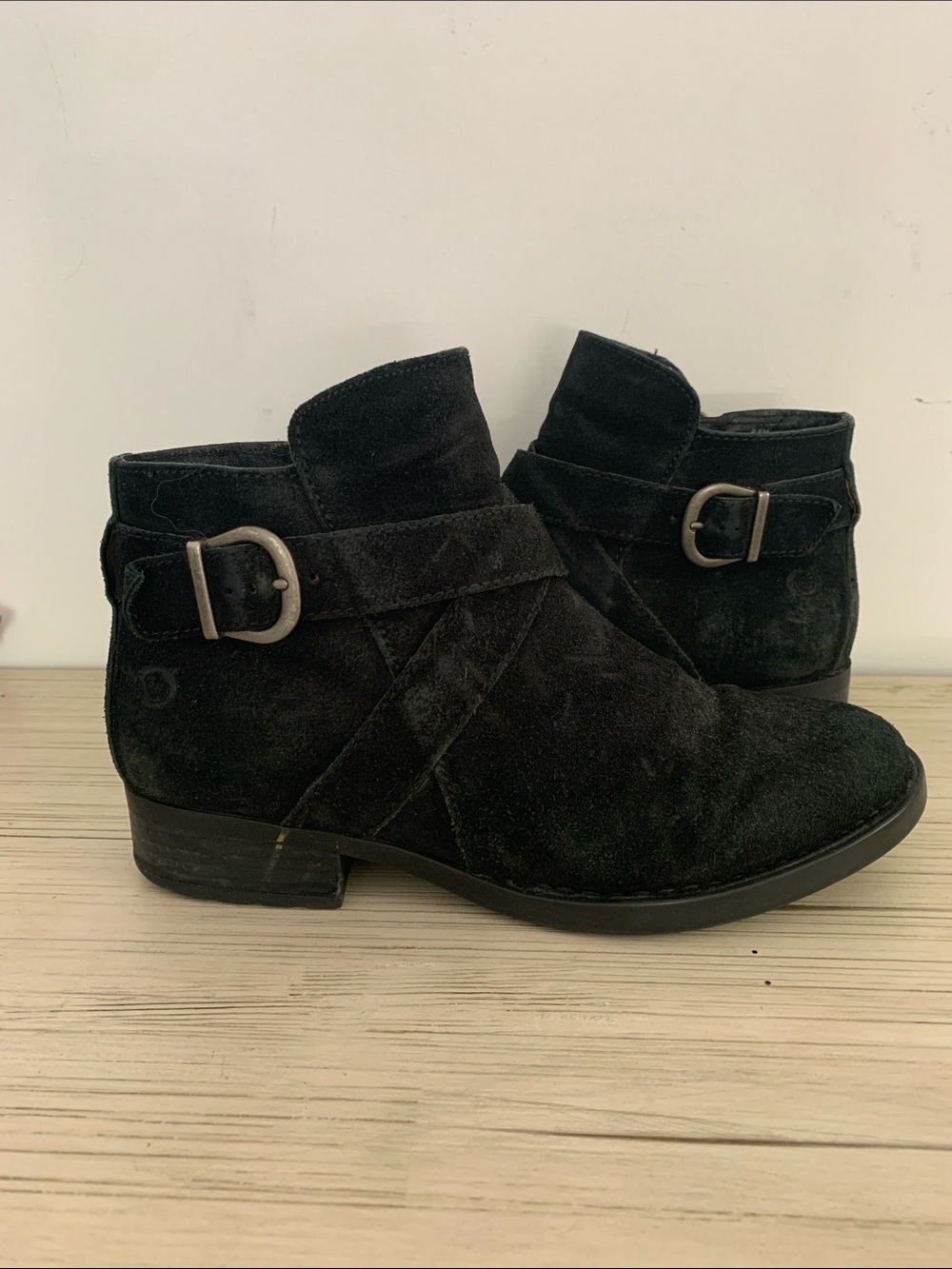 Born Black Suede Leather Boho Ankle Boots Casual Buckle Strap Size 6.5